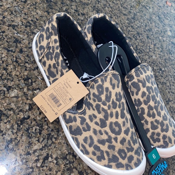 Leopard Print Flat woman’s shoes size 9 - Picture 4 of 4